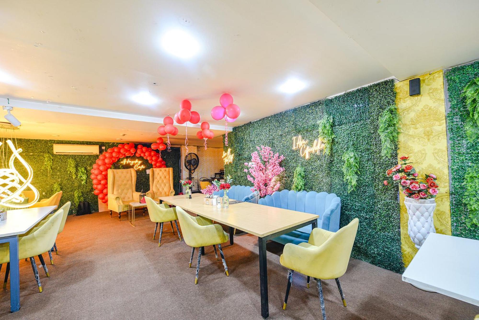 Fabhotel Old Meple Leaf グルガウン エクステリア 写真