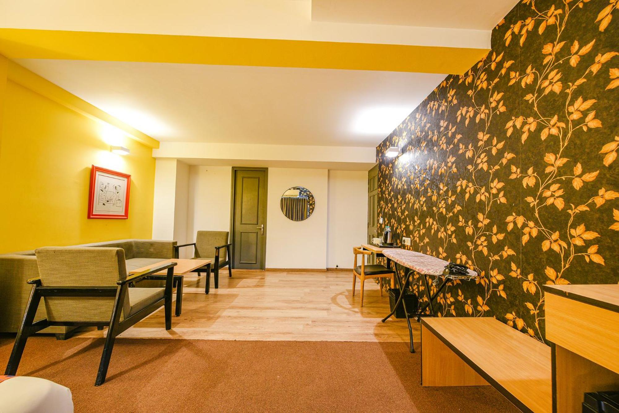 Fabhotel Old Meple Leaf グルガウン エクステリア 写真