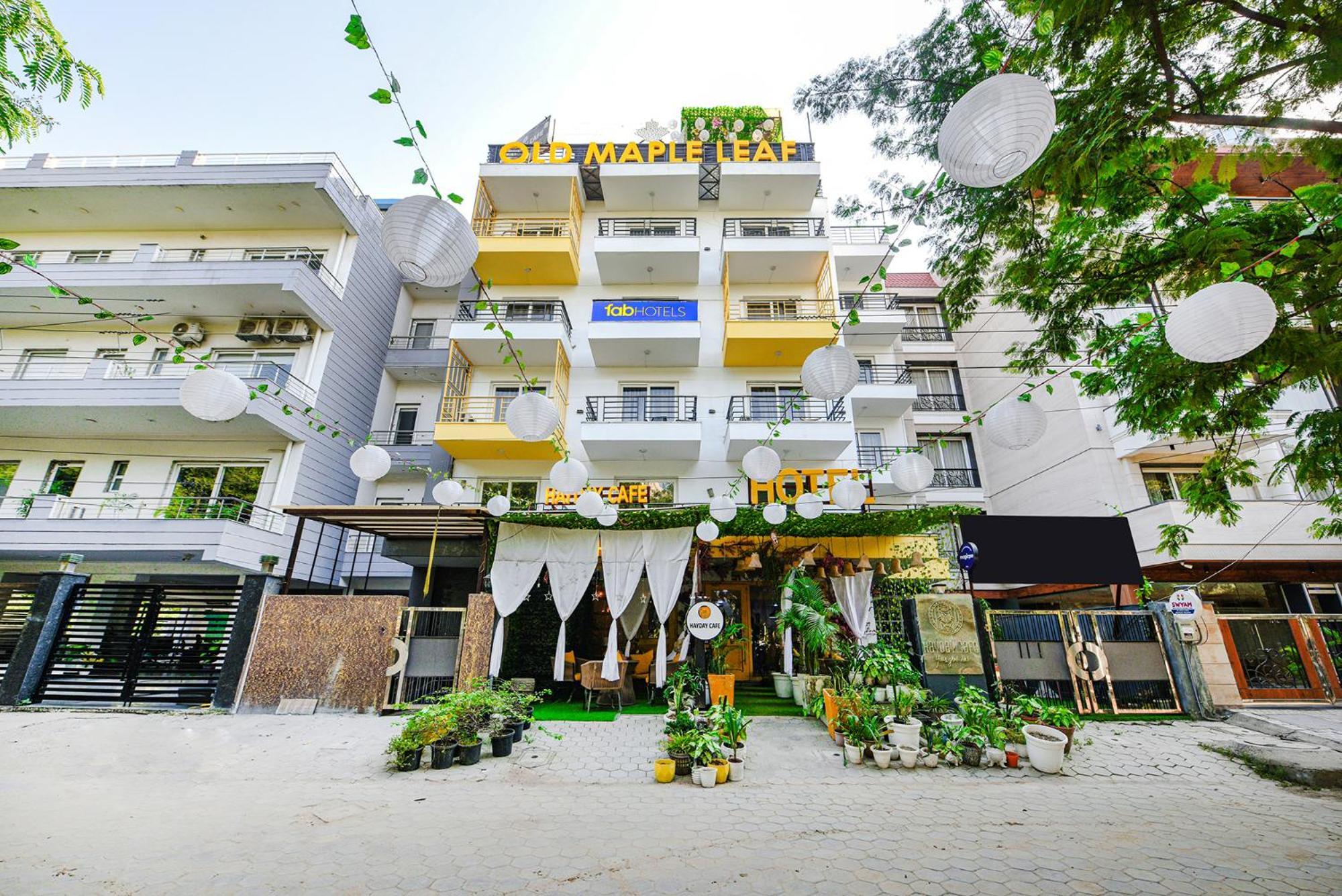 Fabhotel Old Meple Leaf グルガウン エクステリア 写真